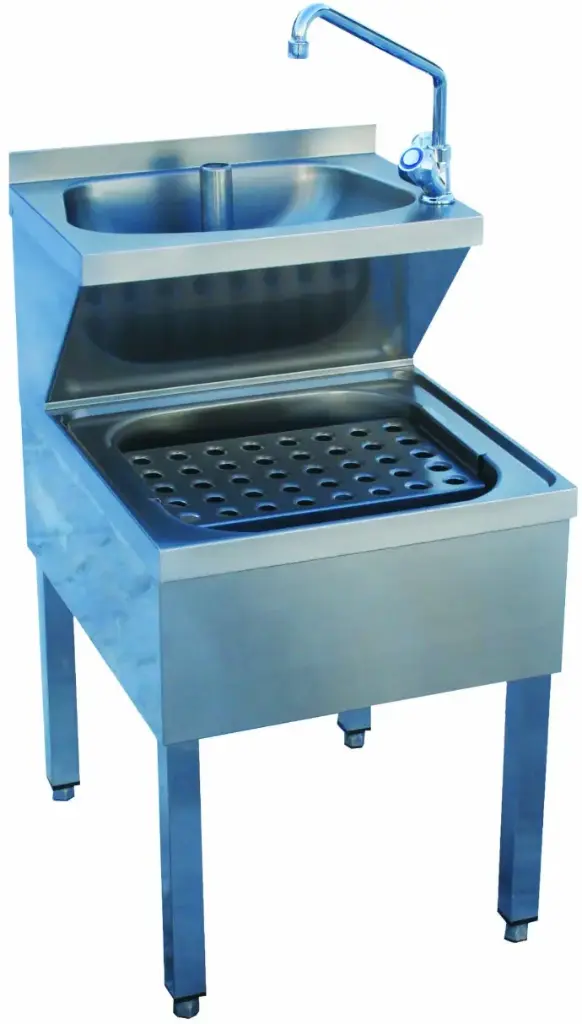 LAVE MAIN SUR MEUBLE